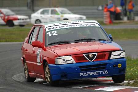 Michele Parretta in pista nel Trofeo Alfa 33