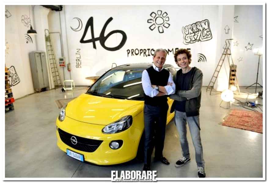 Valentino Rosssi testimonial di Opel ADAM