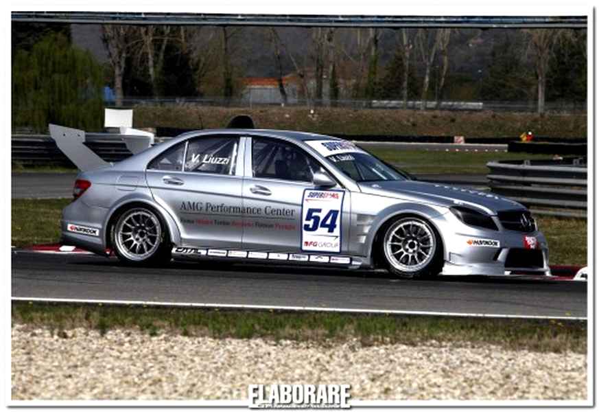 Vitantonio Liuzzi su Mercedes AMG al Campionato Superstars 2013