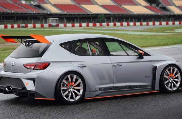 seat-leon-cup-racer-presentata-a-catalunya-2